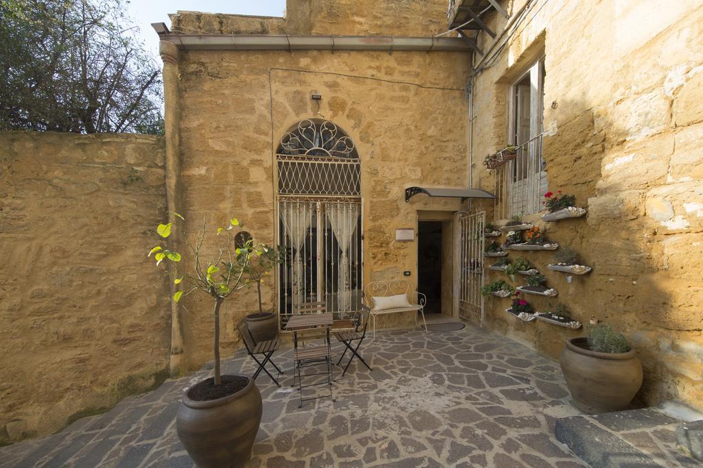 Le Stanze Dello Scirocco Sicily Luxury Bed & Breakfast Agrigento Exterior photo